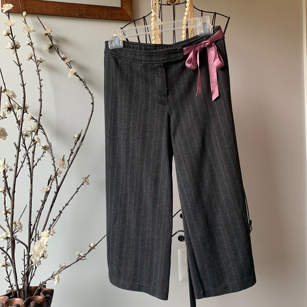 New York and Company cropped wool blend pants Medium